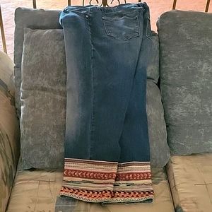 Chico embellished bottom jeans